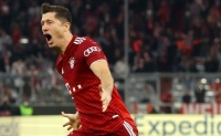 Футбольный клуб Бавария решил поднять цену на своего игрока Левандовски