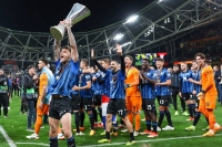 Тысячи фанатов "Аталанты" отпраздновали победу в Лиге Европы в Бергамо