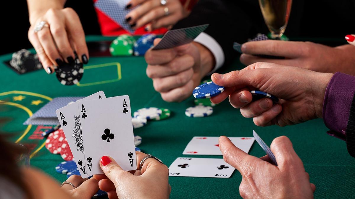Карты и комбинации в покере по старшинству